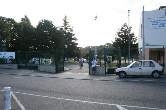 photo représentant le portail d'entrée de l'espace Jacquelie AURIOL