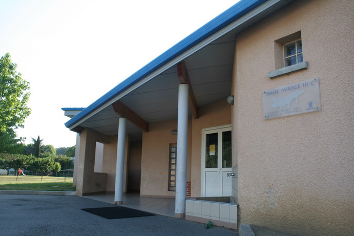 phot de l'entrée du gymnase où sont donnés les cours d'aikido 